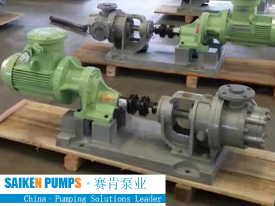 High viscosity gear pump